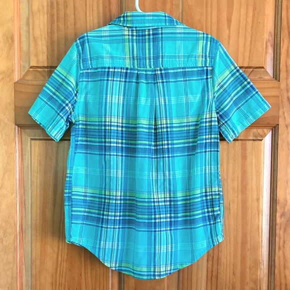 Boys size 7/8 Children’s Place teal/turquoise short sleeved button up shirt - Picture 2 of 5